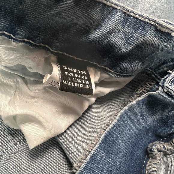 SHEIN Jeans Women's Flared Leg Classic Fit Denim Pockets Blue Size 8/10 - Picture 2 of 11